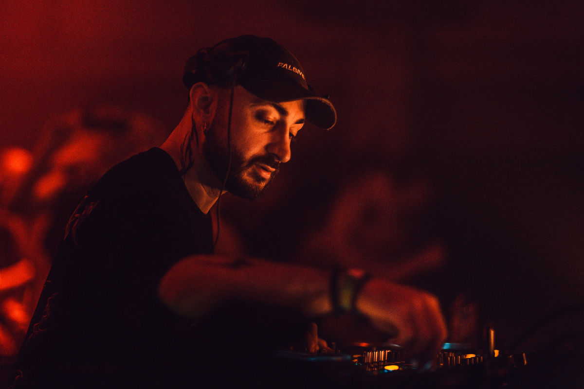 Loading... just a sec